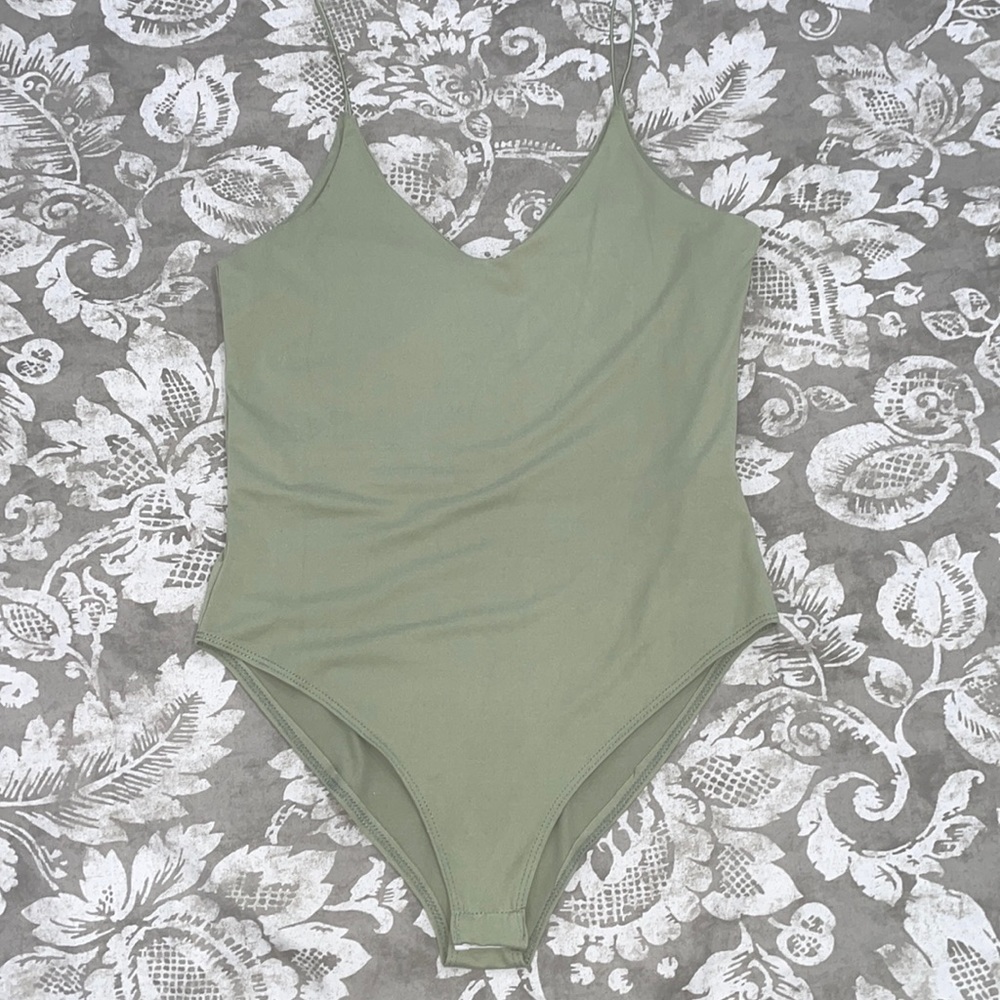 GAZE GREEN BODYSUIT 💚💚